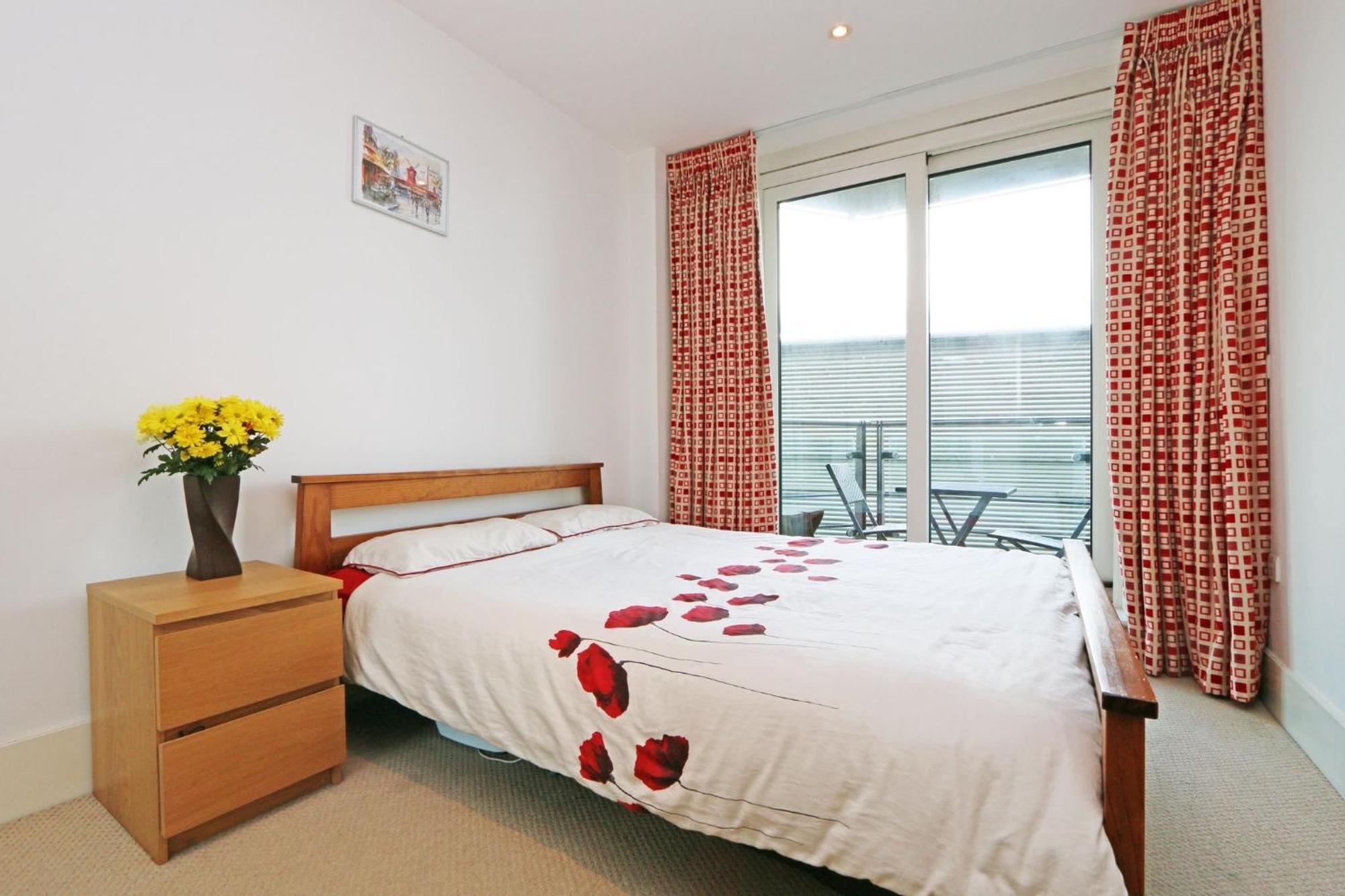 Riverside 1 Bed Apartment ลอนดอน ภายนอก รูปภาพ