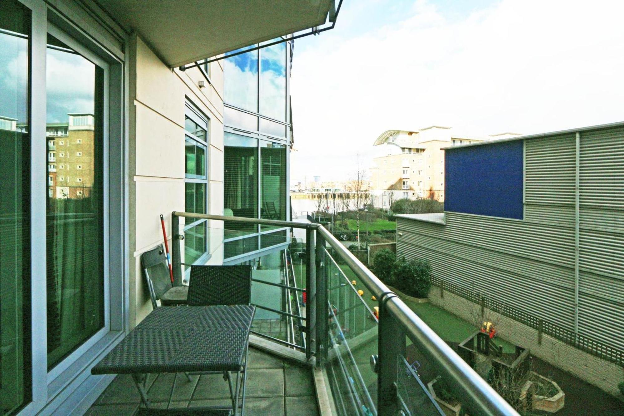 Riverside 1 Bed Apartment ลอนดอน ภายนอก รูปภาพ